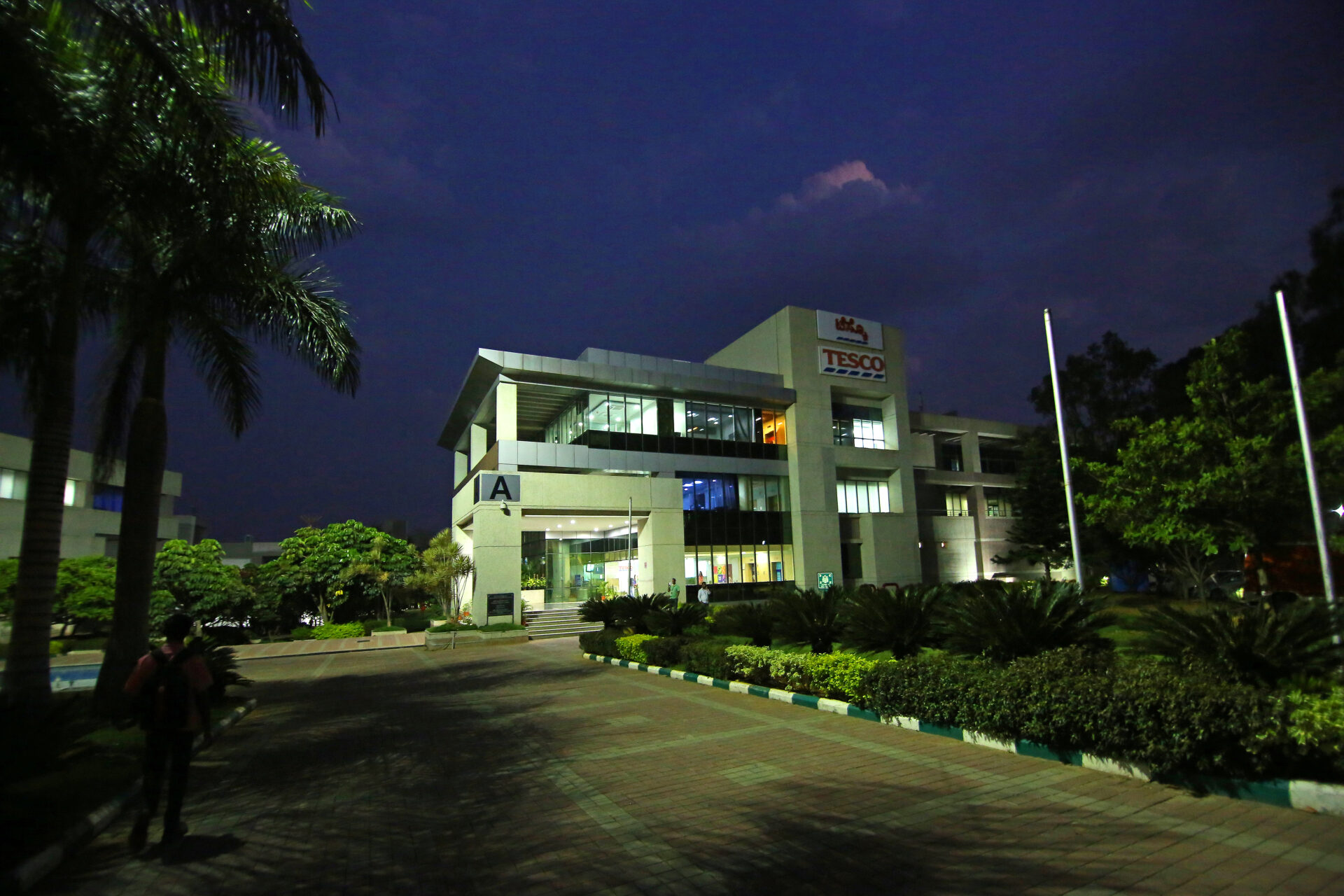 Tesco spreading its India operations, to hire 1,000 people Tesco